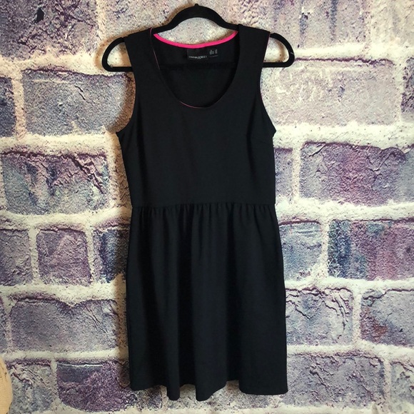 Cynthia Rowley Dresses & Skirts - Cynthia Rowley Black Dress with Pockets M